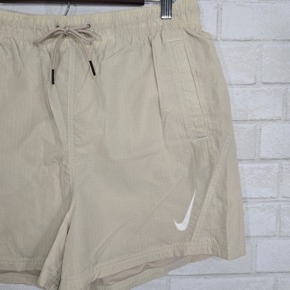 NIKE nylon shorts - Picture 2 of 12